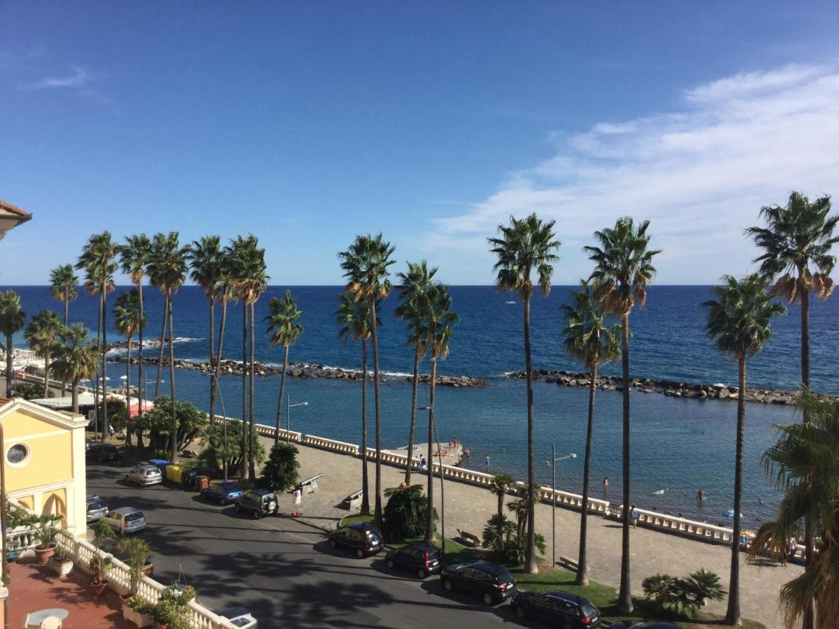 B&B Note Di Mare Imperia Exterior foto